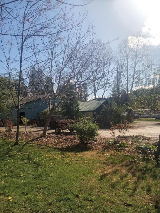 Bigfoot Rv & Cabins Park Happy Camp Екстериор снимка