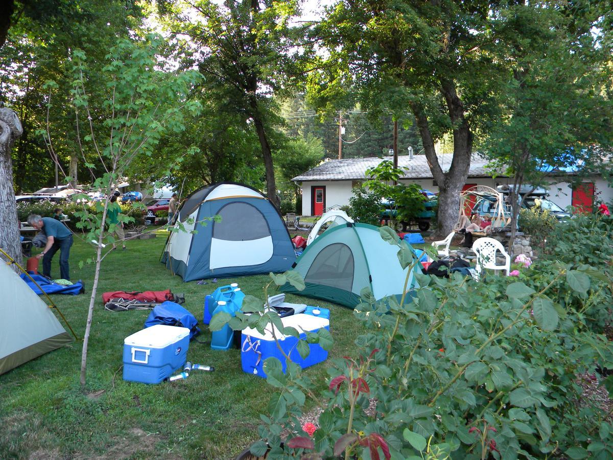 Bigfoot Rv & Cabins Park Happy Camp Екстериор снимка