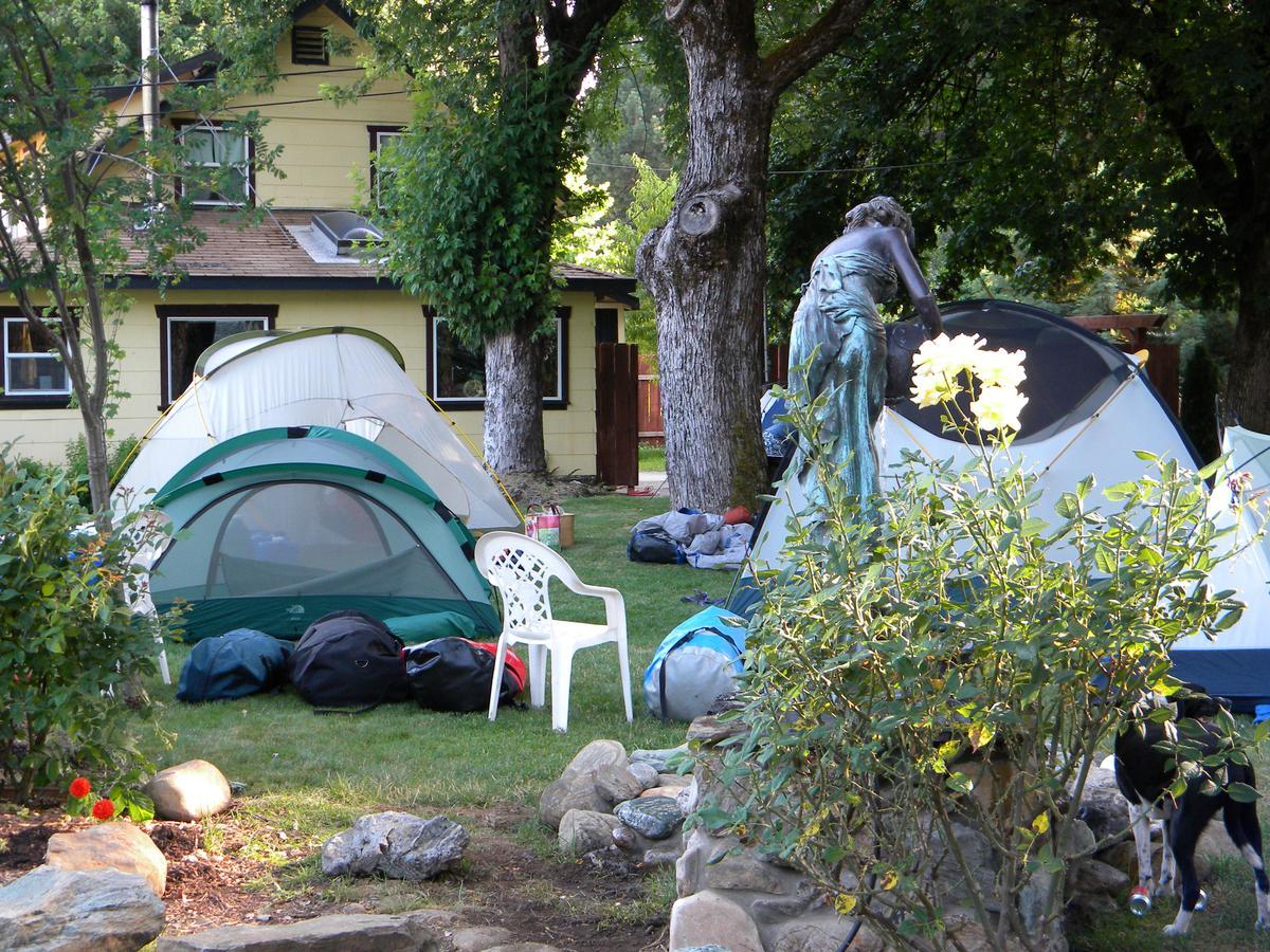 Bigfoot Rv & Cabins Park Happy Camp Екстериор снимка